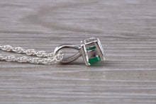 Load image into Gallery viewer, Natural Round cut Emerald set Silver Necklace