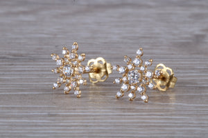 9ct Gold Snow Flake Stud Ear Rings, Christmas Ear Rings,Festive Gold Ear Rings. Perfect Christmas,Birthday,Anniversary or Graduation Gift.