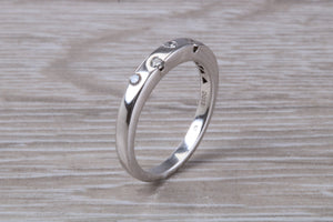 Round cut Diamond set 18ct White Gold Ring