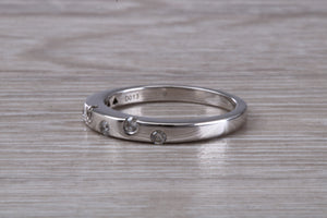 Round cut Diamond set 18ct White Gold Ring
