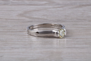 Round cut Diamond set 18ct White Gold Solitaire