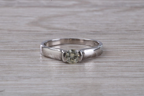 Round cut Diamond set 18ct White Gold Solitaire