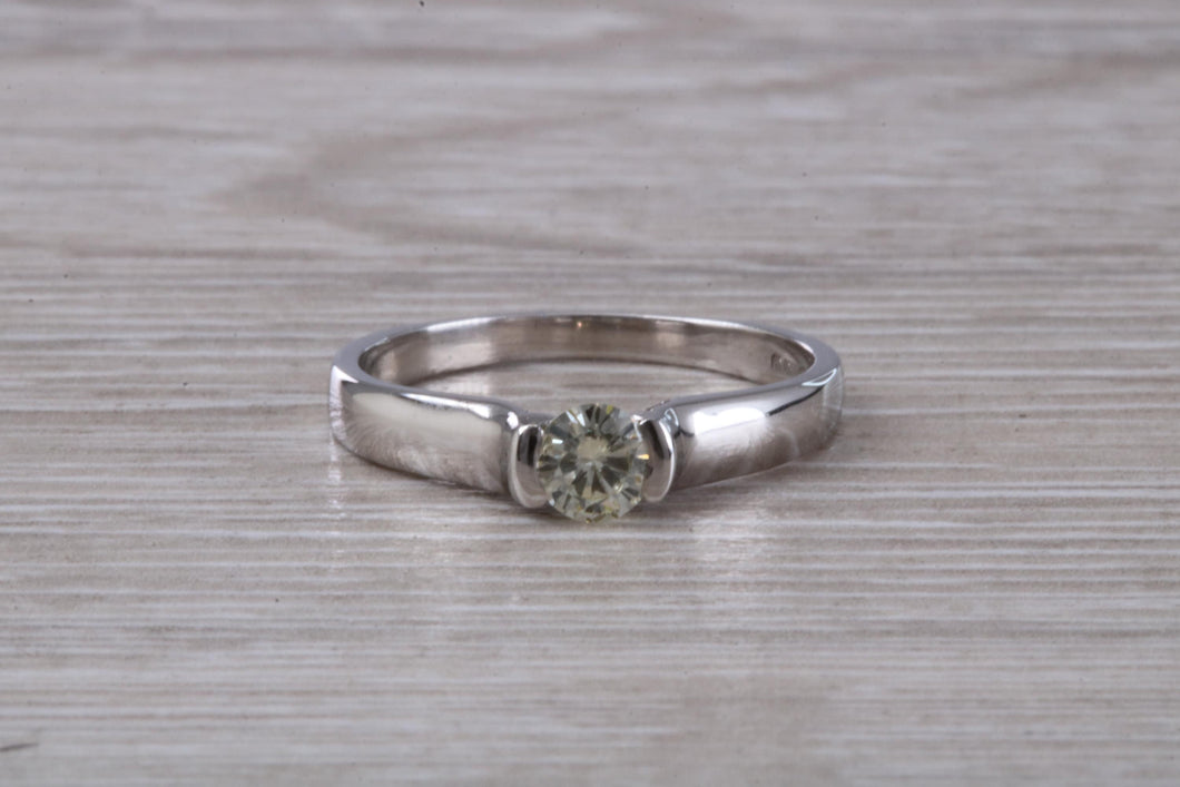 Round cut Diamond set 18ct White Gold Solitaire