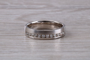 Beautiful Diamond set 18ct White Gold Band