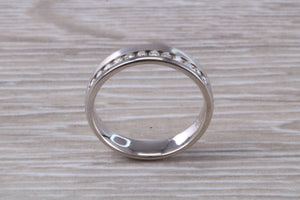 Beautiful Diamond set 18ct White Gold Band