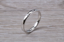 Load image into Gallery viewer, Platinum Diamond Band set with three Round cut Diamonds