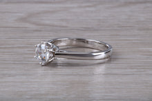 Load image into Gallery viewer, Tulip Flower Solitaire set The Ultimate Hearts and Arrows Moissanite Diamond