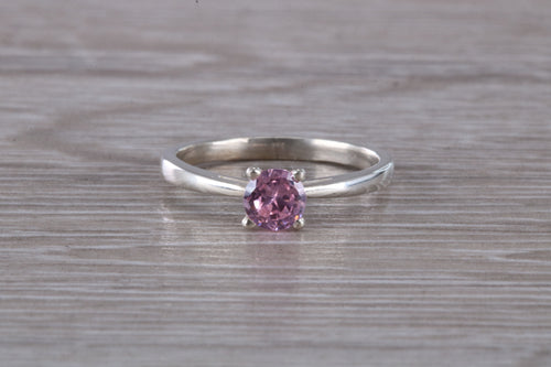 Silver solitaire set with Pink sapphire cubic zirconia, simple and beautiful