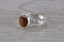 Load image into Gallery viewer, Natural Tigers Eye set Silver Ring