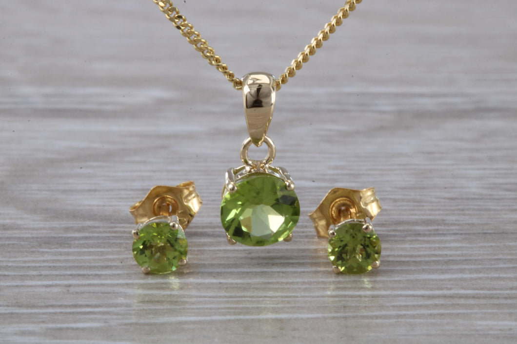Round cut Peridot Earrings and Matching Necklace set in Yellow Gold