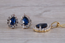 Load image into Gallery viewer, 9ct Yellow Gold Earrings and Matching Necklace
