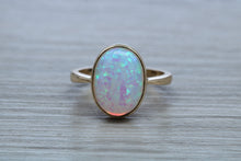 Load image into Gallery viewer, Very Fiery and Sparkly Opal set Yellow Gold Ring