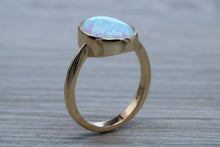 Load image into Gallery viewer, Very Fiery and Sparkly Opal set Yellow Gold Ring