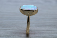 Load image into Gallery viewer, Very Fiery and Sparkly Opal set Yellow Gold Ring