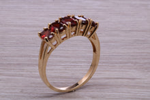 Load image into Gallery viewer, 1.50 carats Five Stone Garnet Gemstone set Yellow Gold Ring