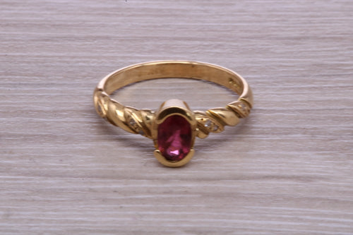 Rhodolite Garnet Gemstone set Yellow Gold Ring