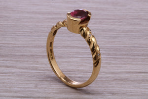 Rhodolite Garnet Gemstone set Yellow Gold Ring