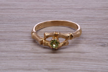 Load image into Gallery viewer, Tree Twig Designed Peridot set Yellow Gold Ring
