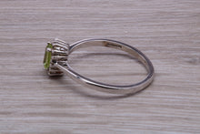 Load image into Gallery viewer, Peridot and Diamond Gemstone set Cluster Ring