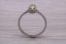 Load image into Gallery viewer, Peridot and Diamond Gemstone set Cluster Ring
