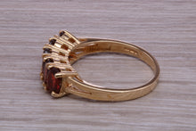 Load image into Gallery viewer, 1.50 carats Five Stone Garnet Gemstone set Yellow Gold Ring