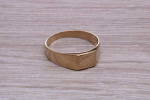 Small Signet ring,high polished finish. suitable for ladies and gents of all ages, available in your choice pf precious metals