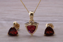 Load image into Gallery viewer, Trillion cut Garnet Earrings and Matching Necklace set in Yellow Gold
