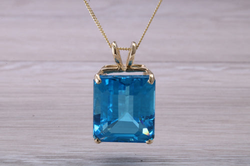 15ct Large Blue Topaz set Yellow Gold Solitaire Necklace