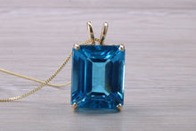 Load image into Gallery viewer, 15ct Large Blue Topaz set Yellow Gold Solitaire Necklace