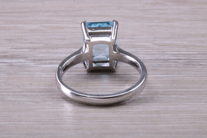 4.50 carat Aquamarine and Diamond set Platinum Ring