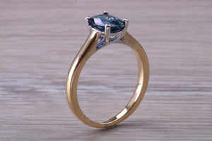 Stunning 1.50 carat Oval cut Royal Blue Sapphire Solitaire