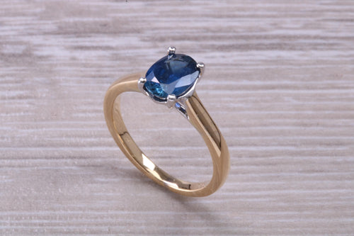 Stunning 1.50 carat Oval cut Royal Blue Sapphire Solitaire