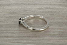 Load image into Gallery viewer, Natural Blue Sapphire Solitaire Ring