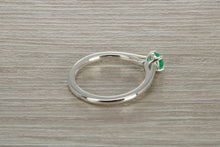 Load image into Gallery viewer, Natural Emerald Solitaire Ring