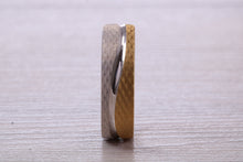 Load image into Gallery viewer, Gents Two Tone Gold 6 mm wide Patterned Band