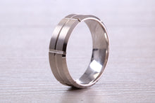 Load image into Gallery viewer, Very Chunky Gents 7 mm Wide White Gold Band