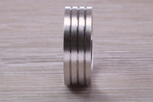 Load image into Gallery viewer, Gents Chunky 8mm Wide Patterned White Gold Band
