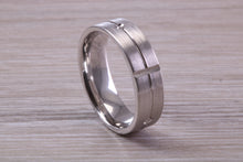 Load image into Gallery viewer, Gents 6 mm Wide Patterned White Gold Band