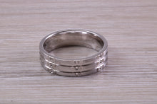 Load image into Gallery viewer, Gents 6 mm Wide Patterned White Gold Band