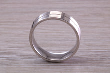 Load image into Gallery viewer, Gents 6 mm Wide Patterned White Gold Band