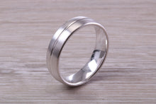 Load image into Gallery viewer, Gents 6 mm Wide Patterned White Gold Band