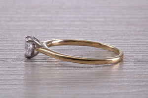 Heart Shape Diamond Solitaire set in 18ct Yellow Gold