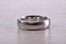 Load image into Gallery viewer, Gents Chunky 6 mm wide Diamond set White Gold Band