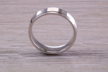 Load image into Gallery viewer, Gents 6 mm Wide Patterned White Gold Band
