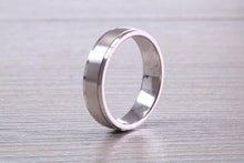 Load image into Gallery viewer, Gents 5 mm Wide Patterned White Gold Band