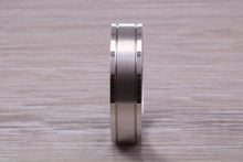 Load image into Gallery viewer, Sterling Silver 6 mm Wide Fashioned Band