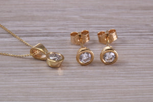 Very Beautiful 0.75 carat Diamond set Solitaire Stud Earrings and Matching Necklace
