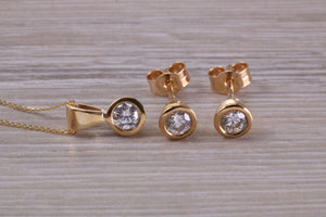 Very Beautiful 0.75 carat Diamond set Solitaire Stud Earrings and Matching Necklace