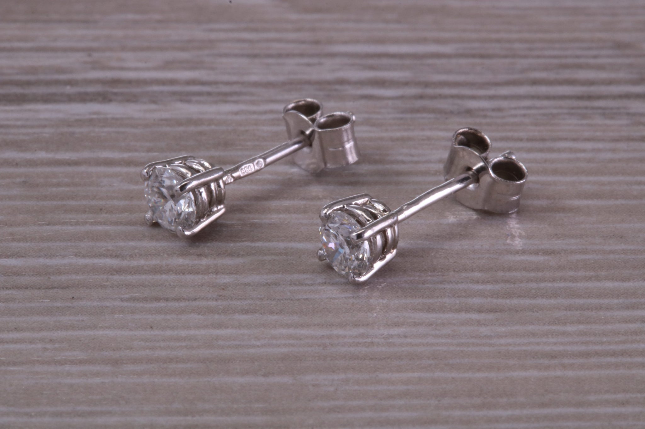 Simple hotsell everyday earrings