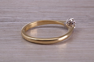 Dainty Quarter carat Diamond set 18ct Yellow Gold Solitaire